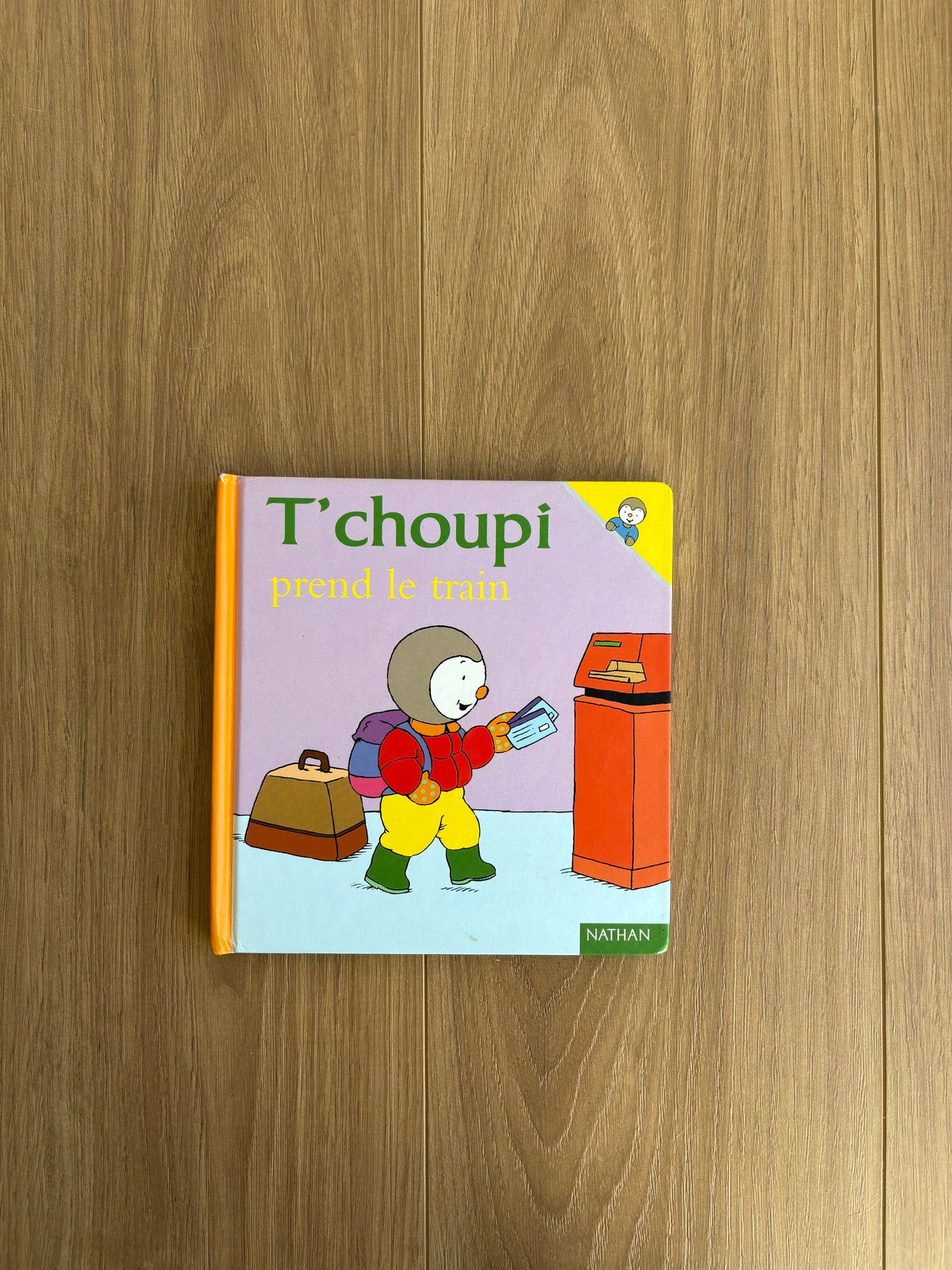 T’choupi prend le train