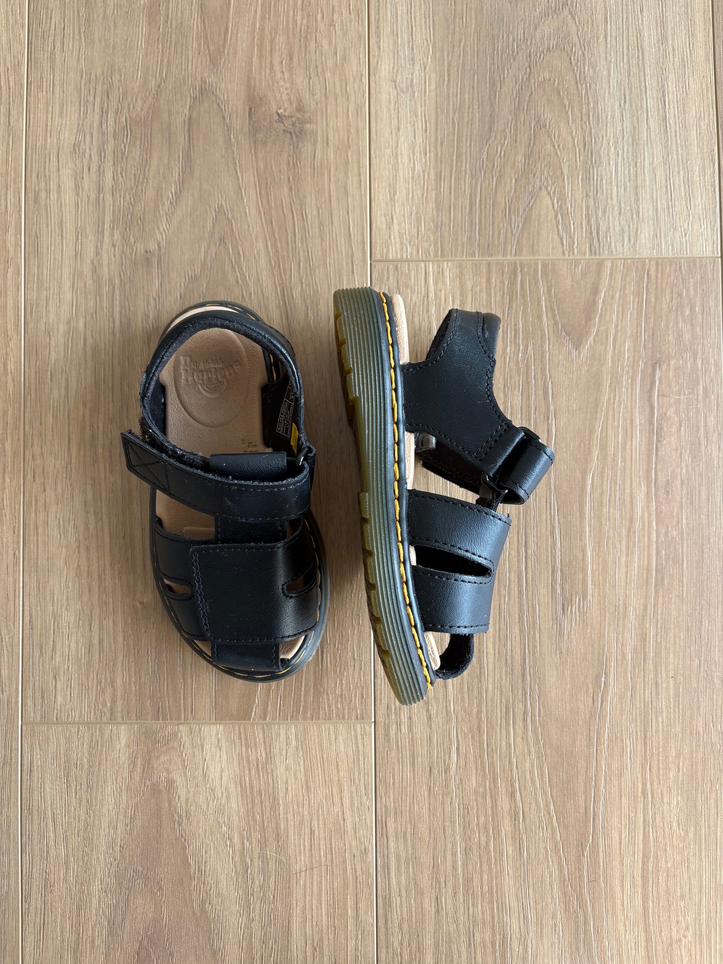 *Neuf* Sandale - Dr Martens - 8US