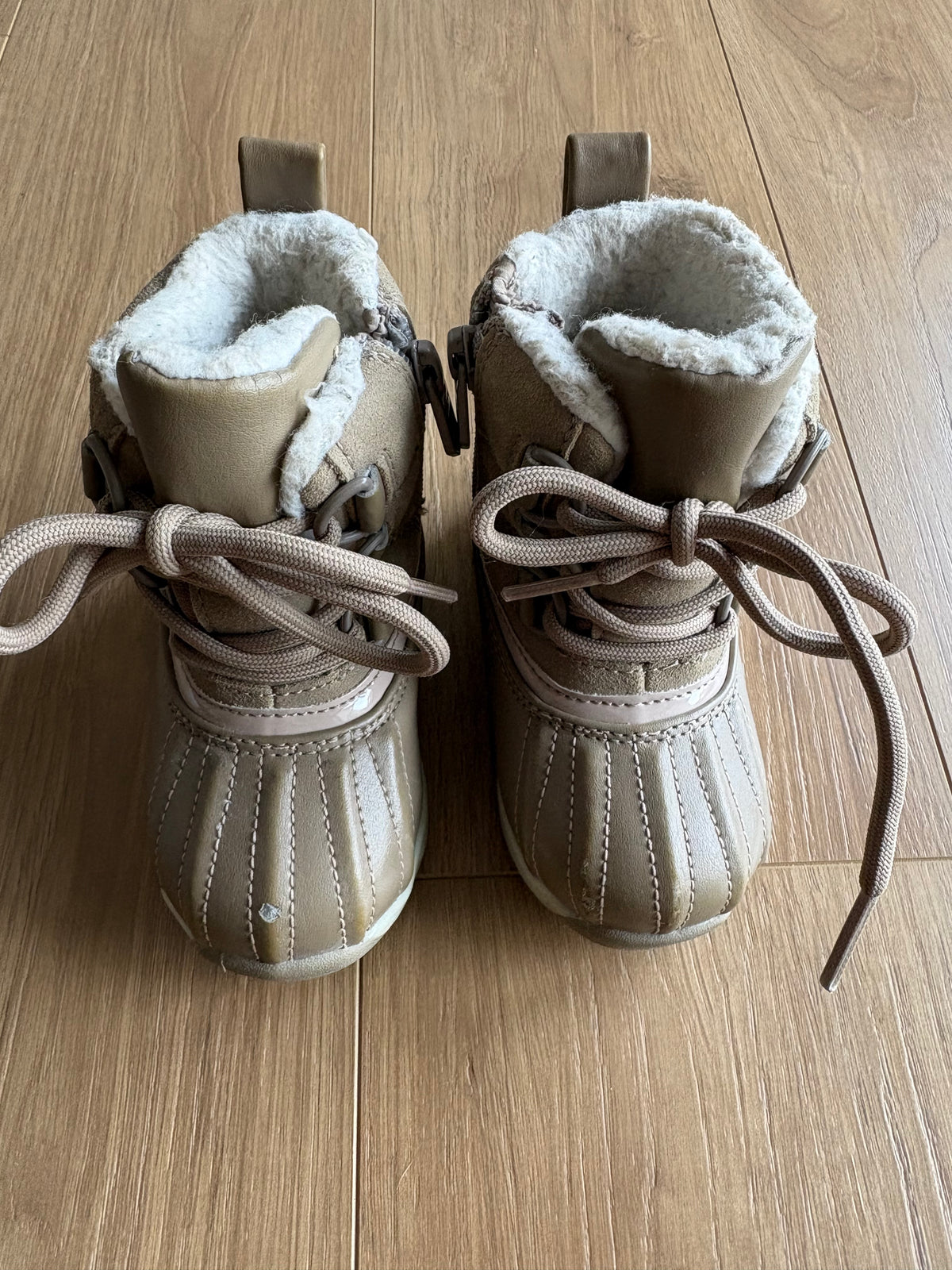 *Léger imparfait* Botte hiver - Yellow X Sarah Couture - 4US