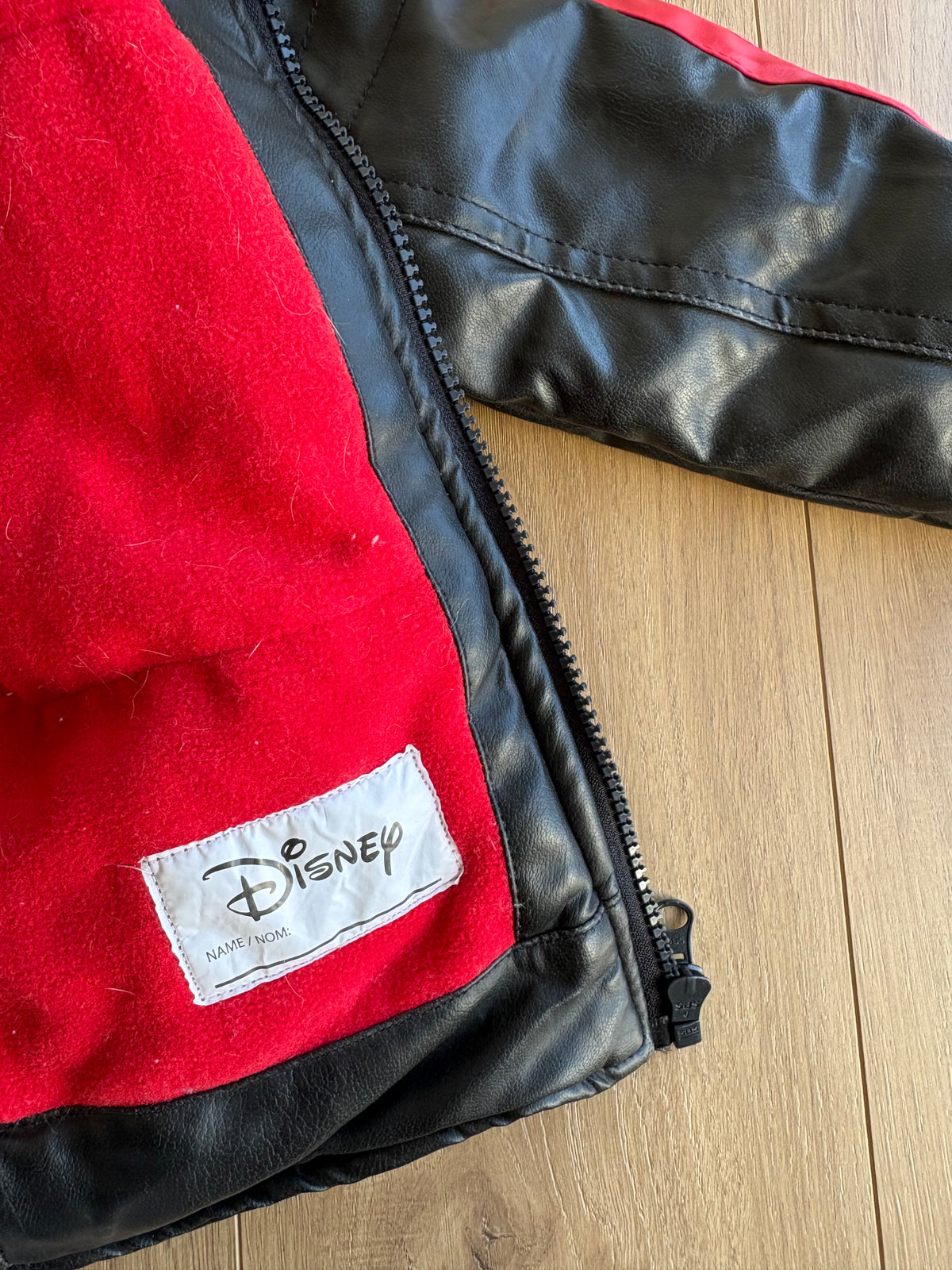 *léger imparfait* Manteau effet cuir, intérieur polar  - Disney X Cars - 4 ans (voir les autres photos)