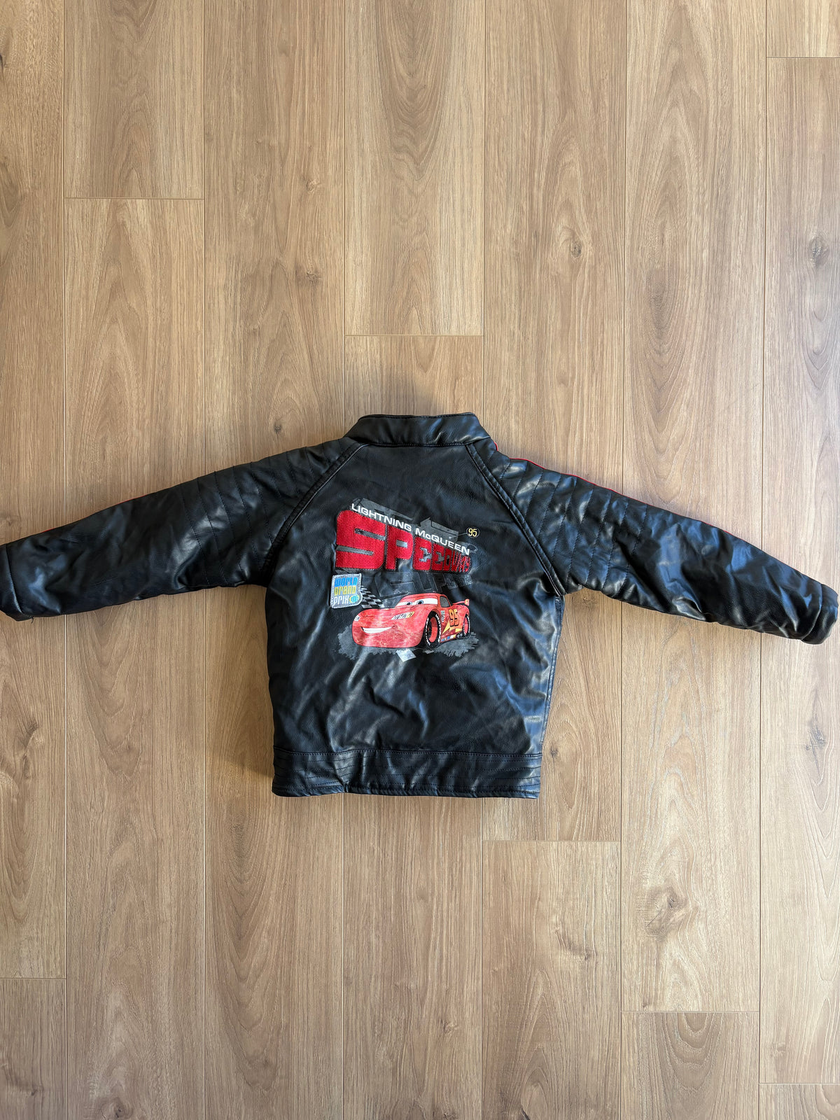 *léger imparfait* Manteau effet cuir, intérieur polar  - Disney X Cars - 4 ans (voir les autres photos)