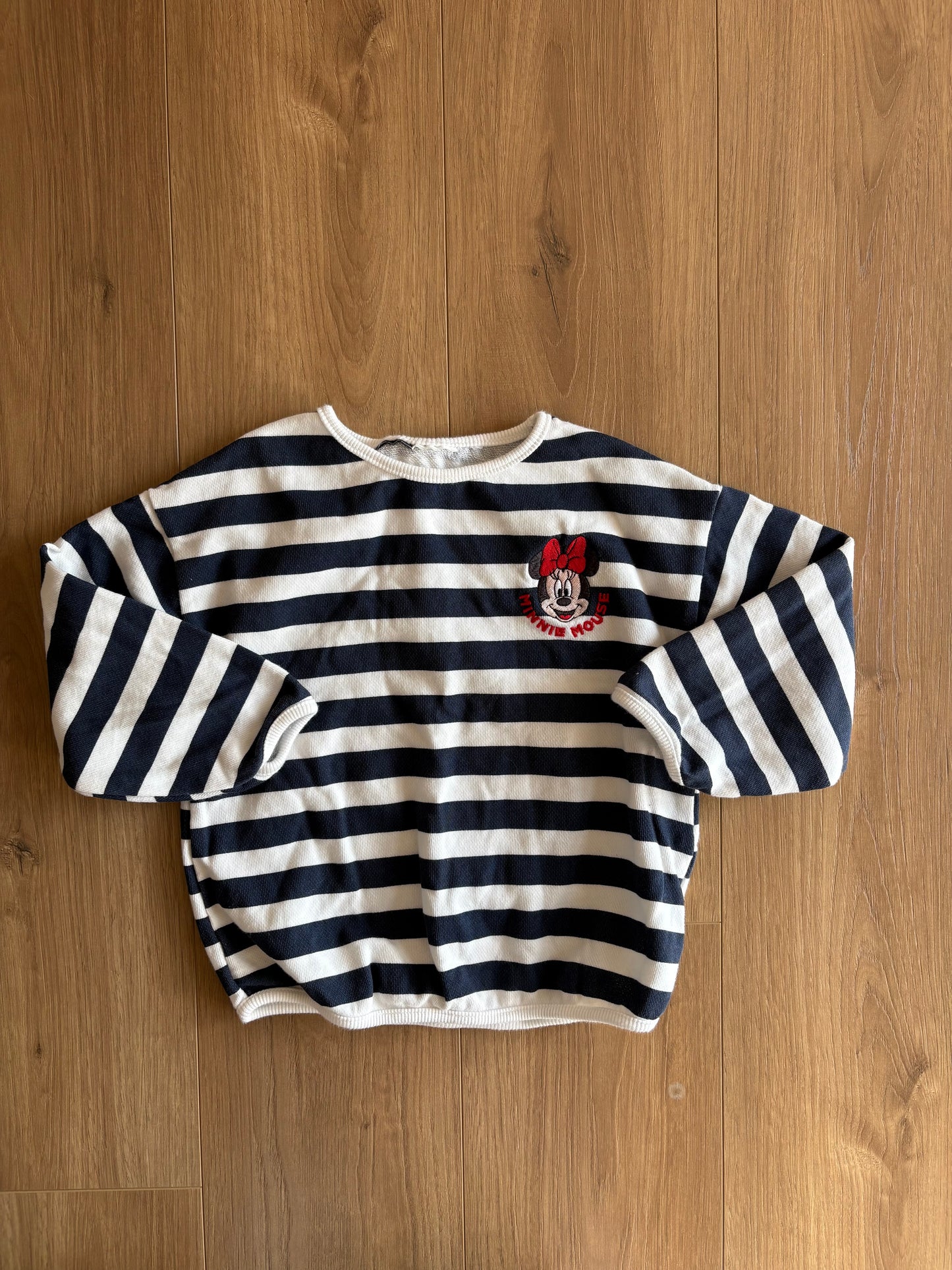*sans étiquette* Crewneck - Disney X Zara - 3/4 ans