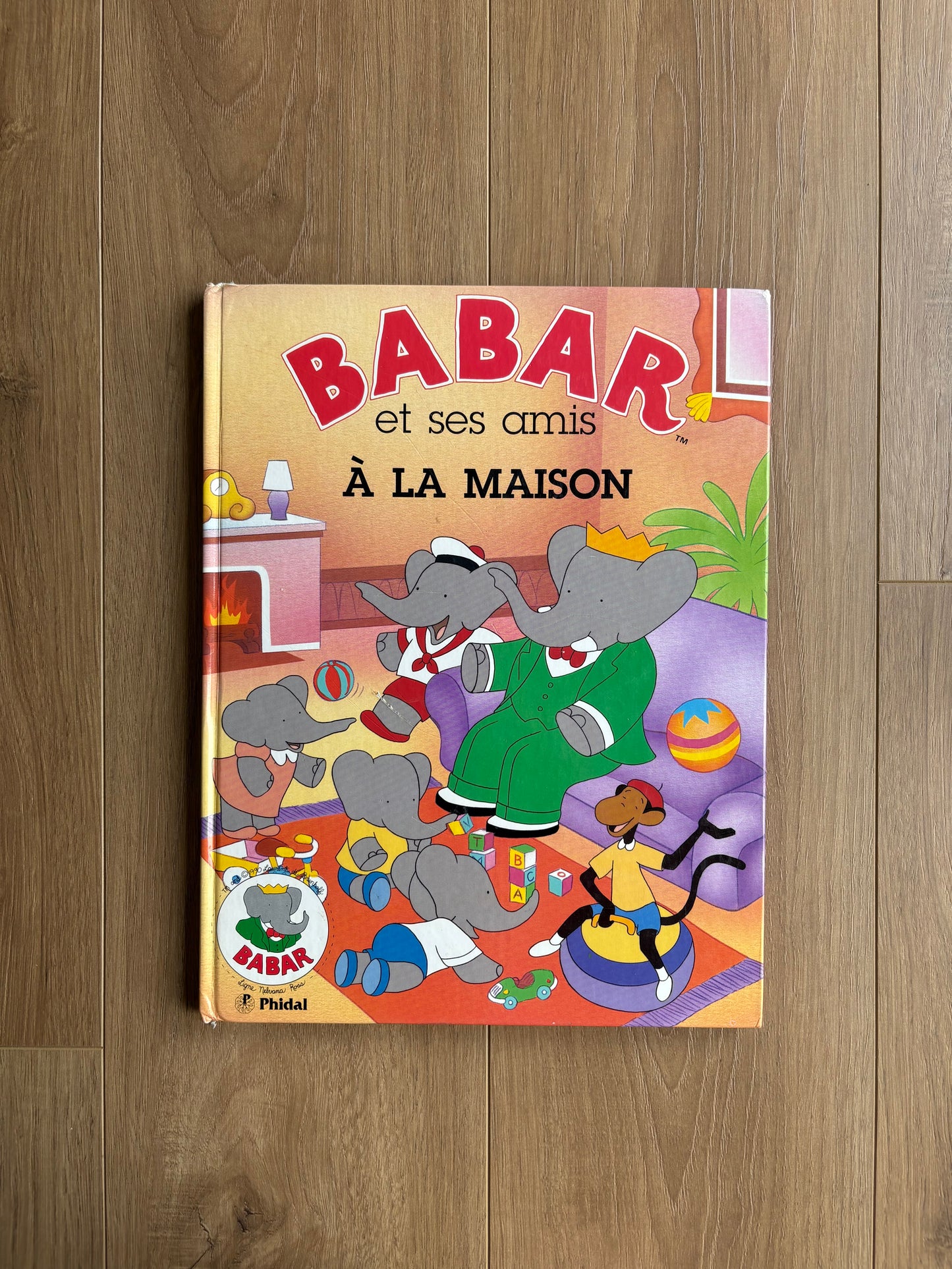 *Leger imparfait couverture* Babar et ses amis à la maison