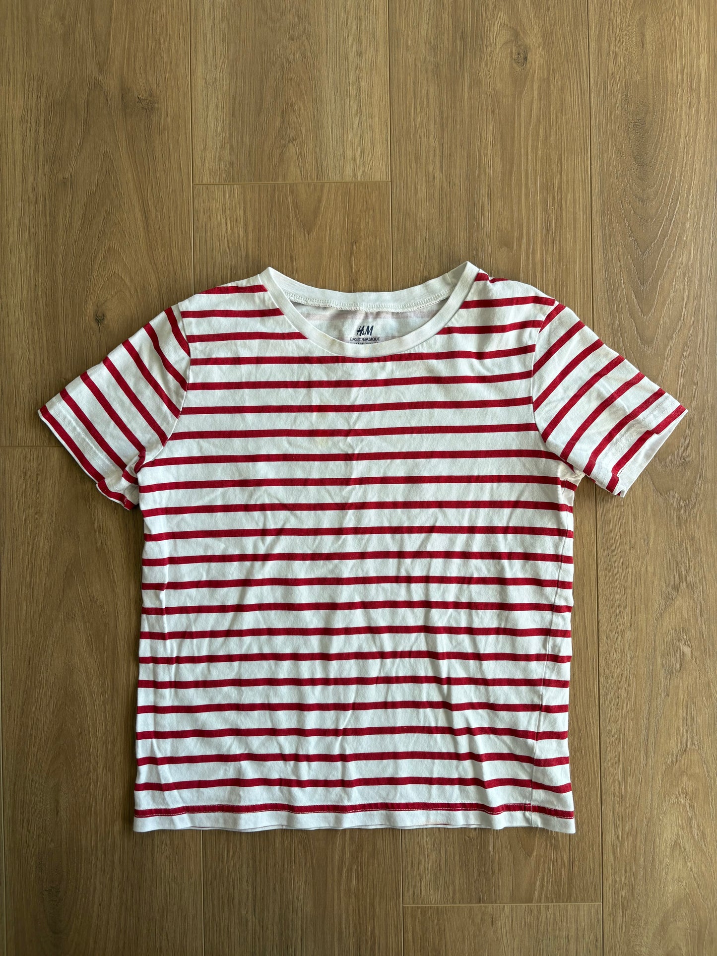 *Petite tache* T-shirt - H&M - 6/8 ans