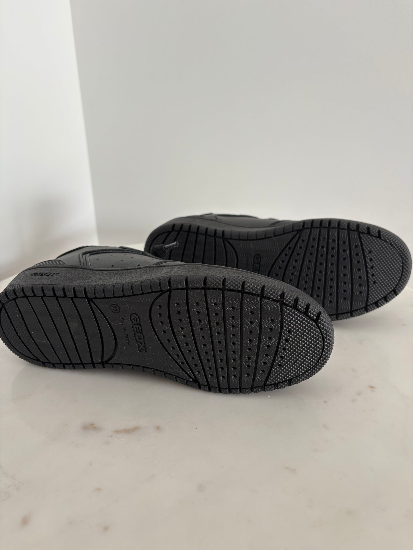 *NEUF* Soulier - Geox - 33