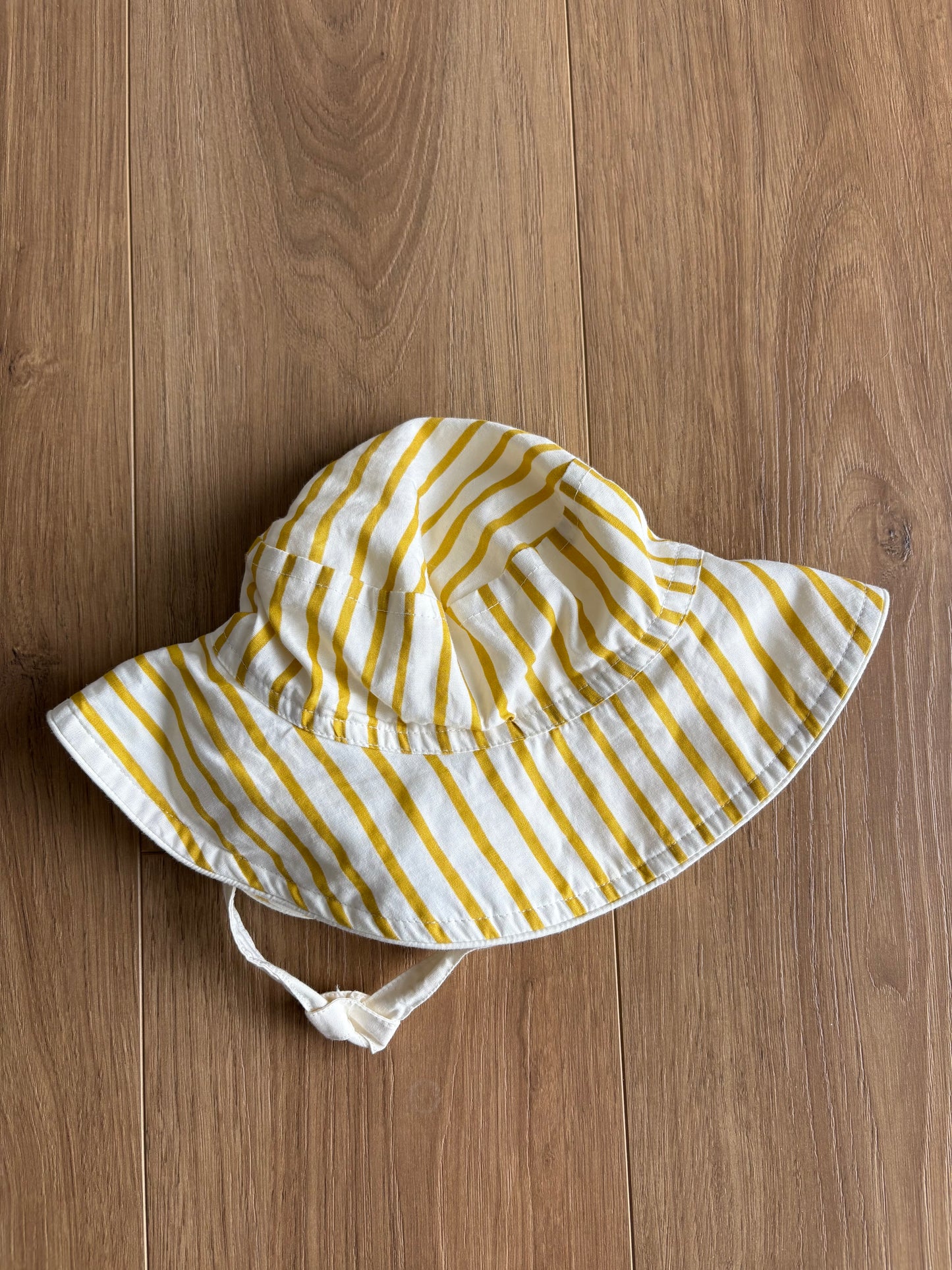 *Neuf sans étiquette* Chapeau plage - Perh - 6/12 mois