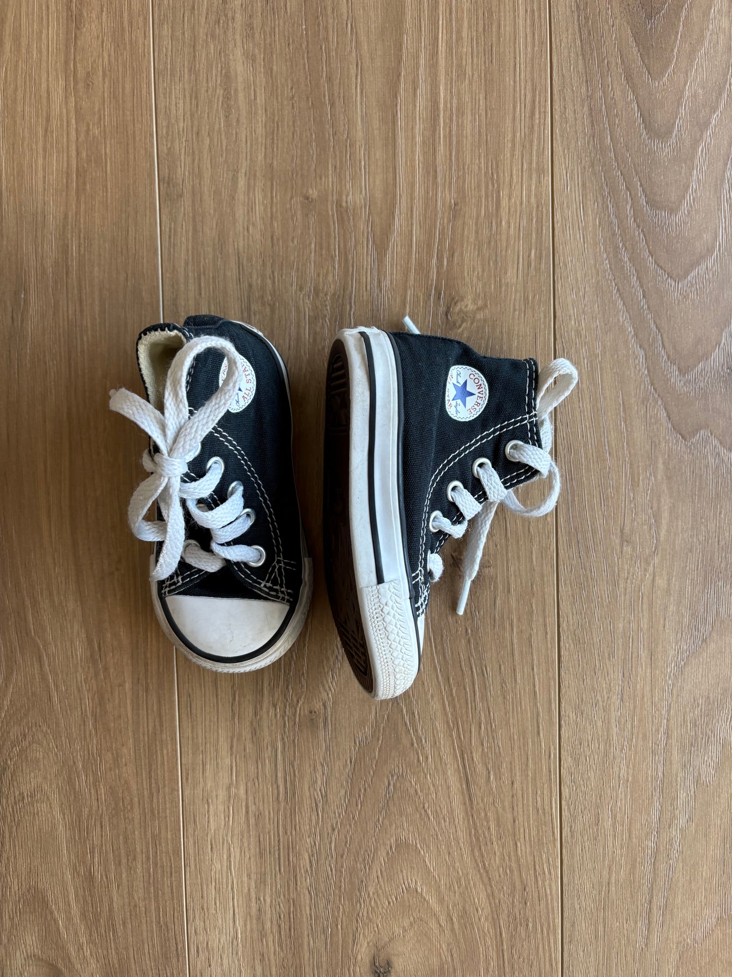 *leger imparfait* Soulier - Converse - 4US