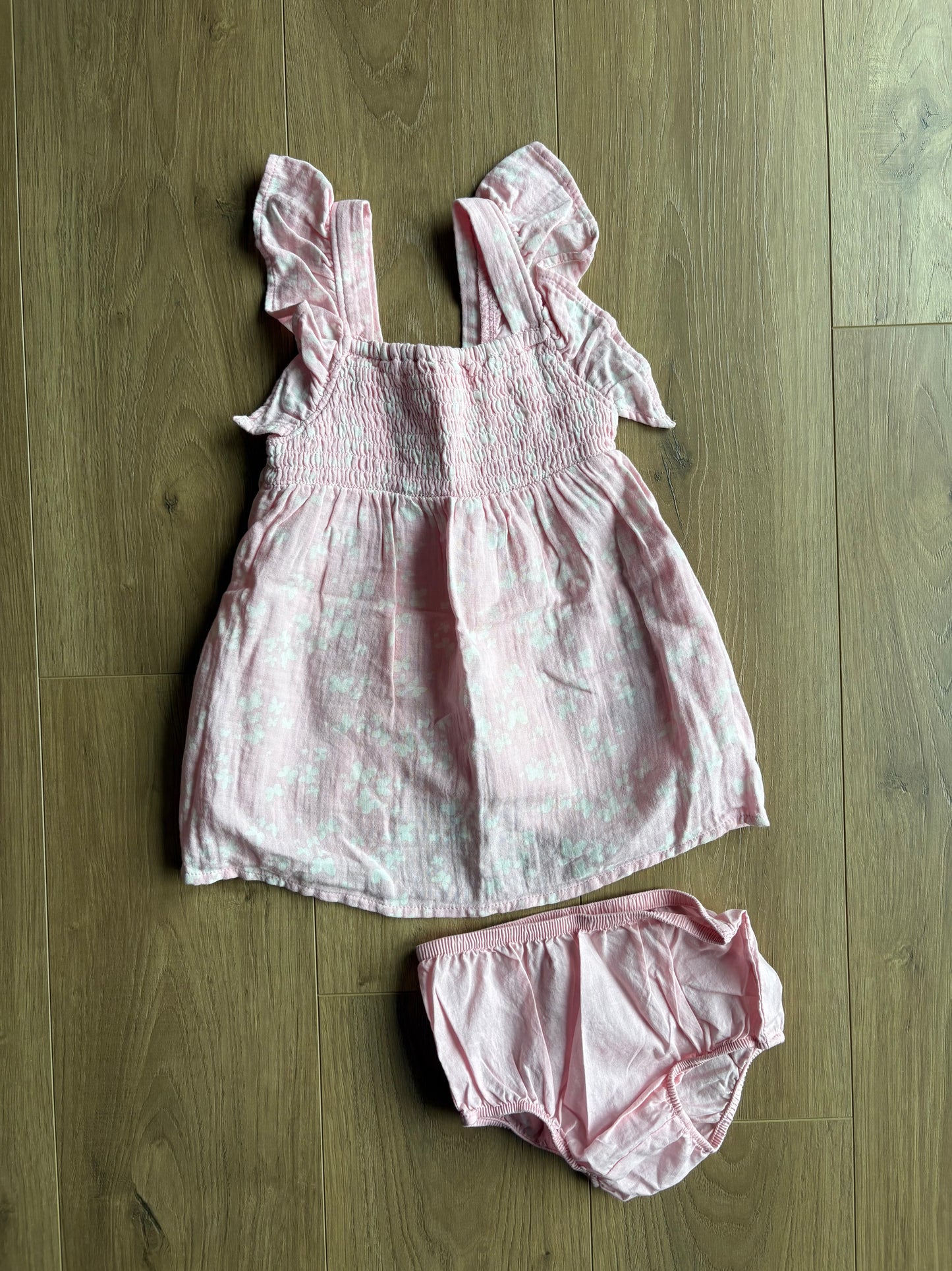 *Neuf sans étiquette* Robe avec short/culotte - Cat & Jack - 12 mois