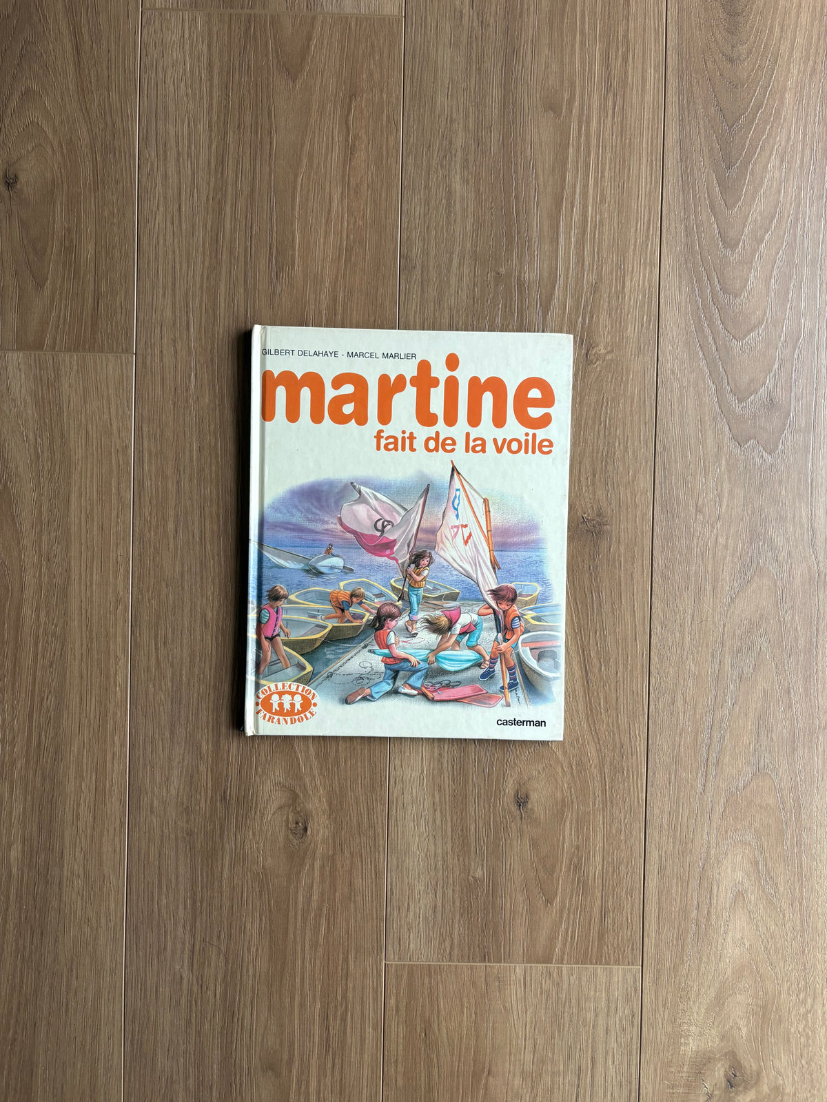 Martine fait de la voile