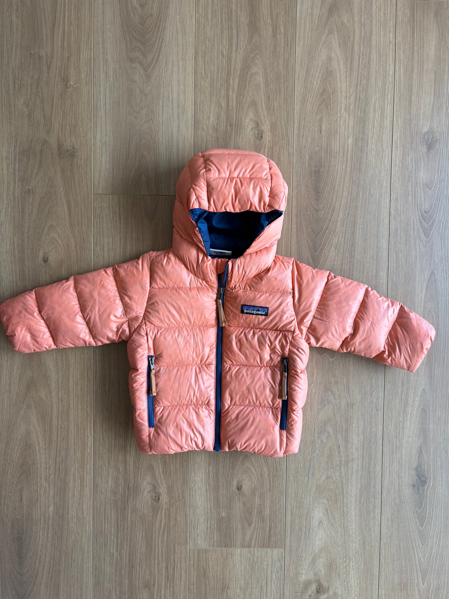 Manteau hiver en duvet - Patagonia - 6/12 mois *nom enfant écris sur etiquette*