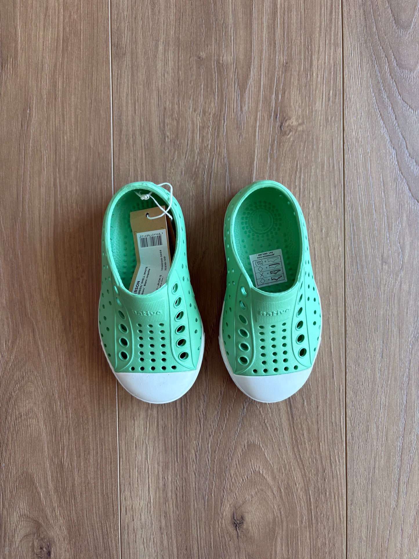 *Neuf avec sa boîte* Soulier - Native - C6