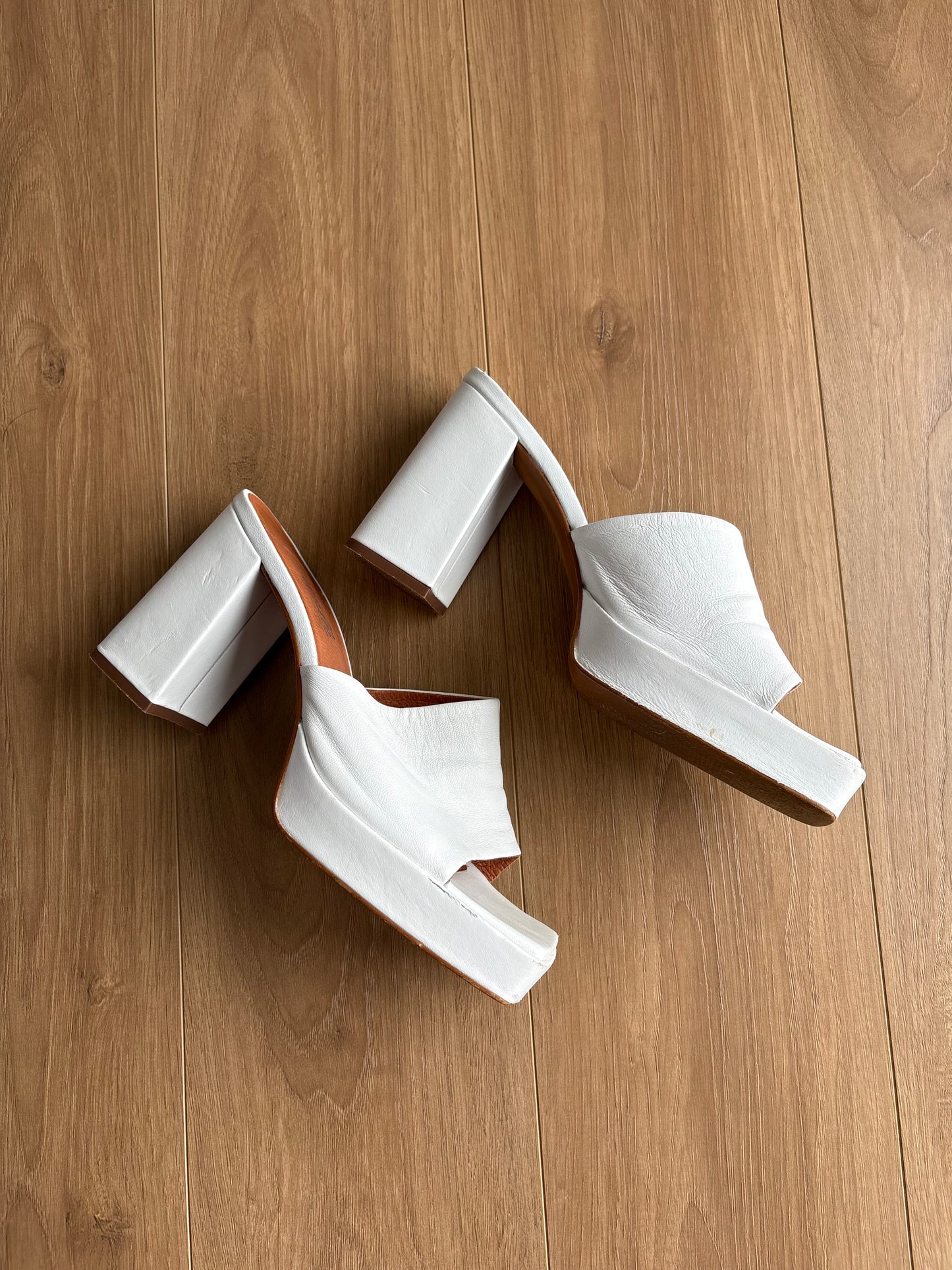 *Petit imperfection* Soulier à talon - L’intervalle - 39