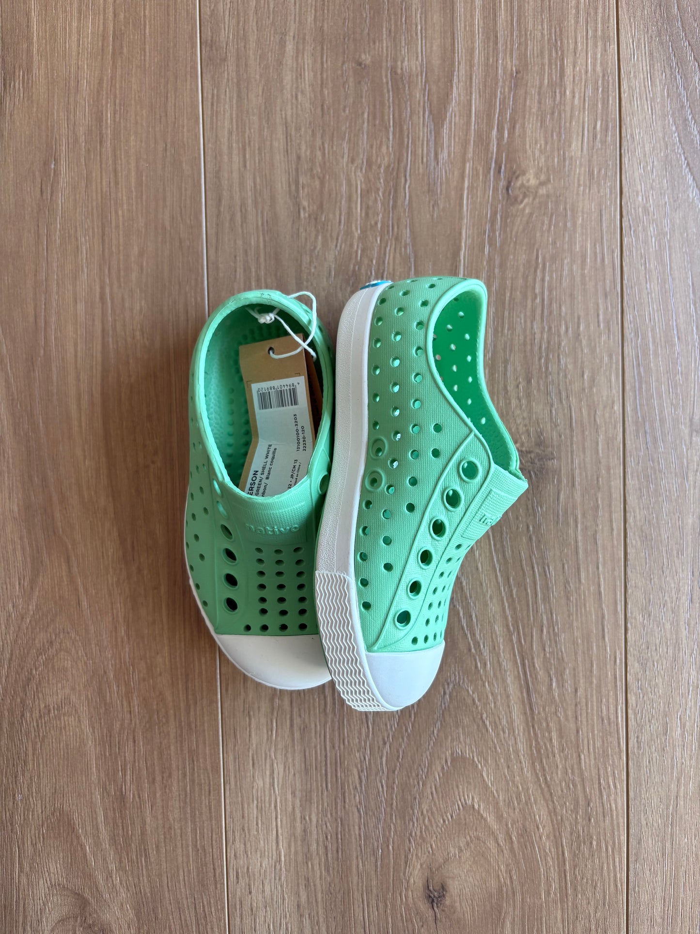 *Neuf avec sa boîte* Soulier - Native - C6