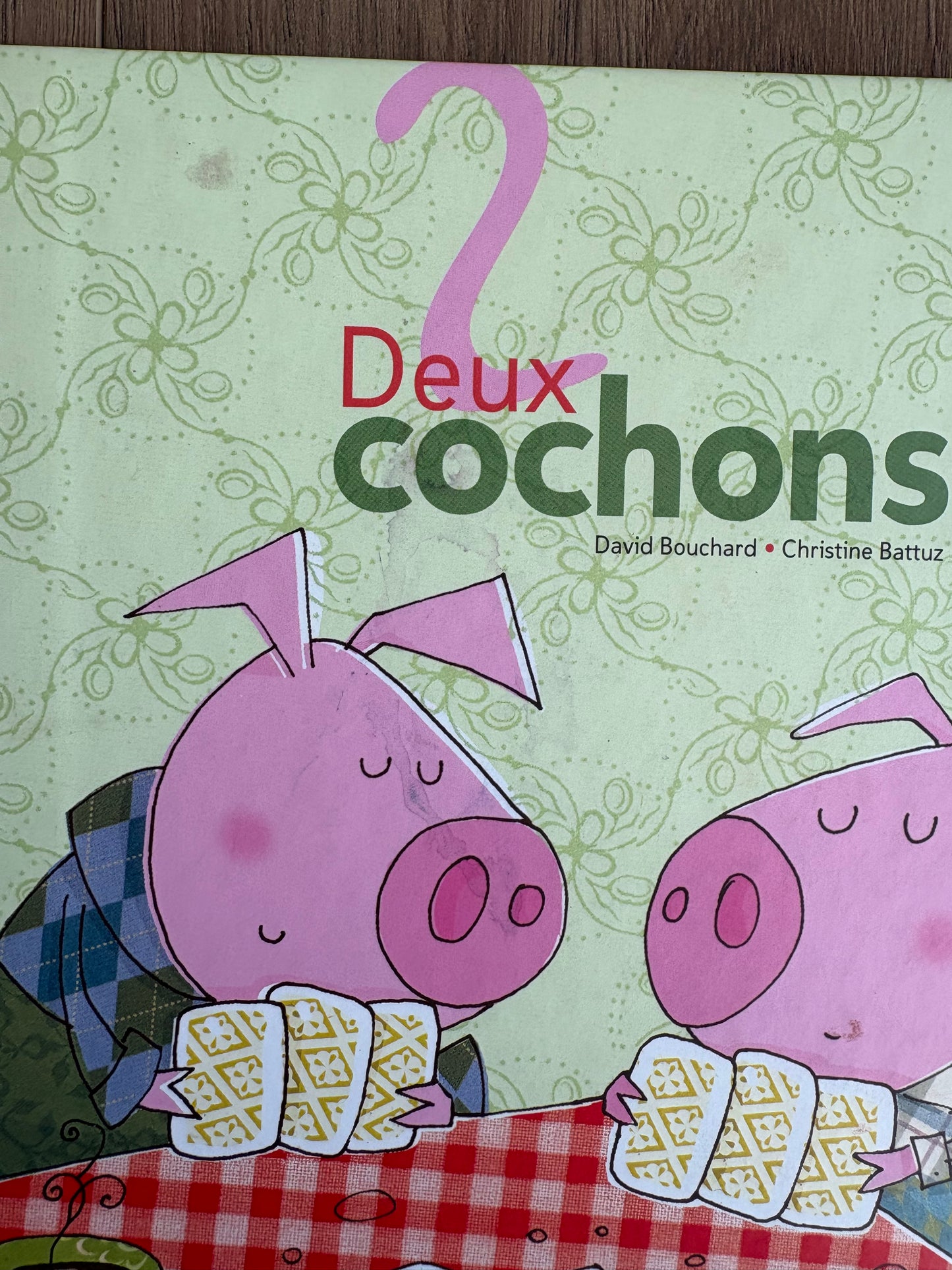 *Petite imperfection couverture* Deux cochons