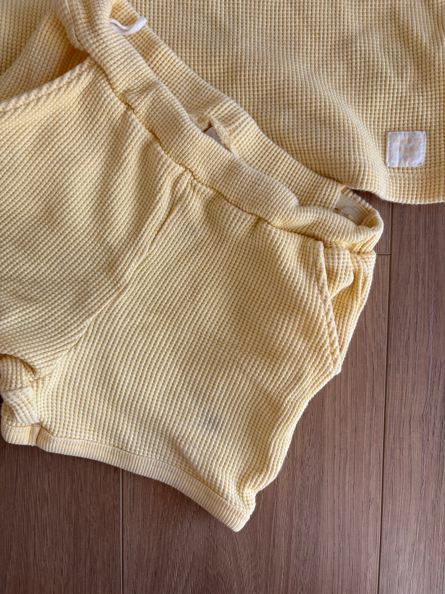 *Tache short* Ensemble 2 pièces - H&M - 9/12 mois