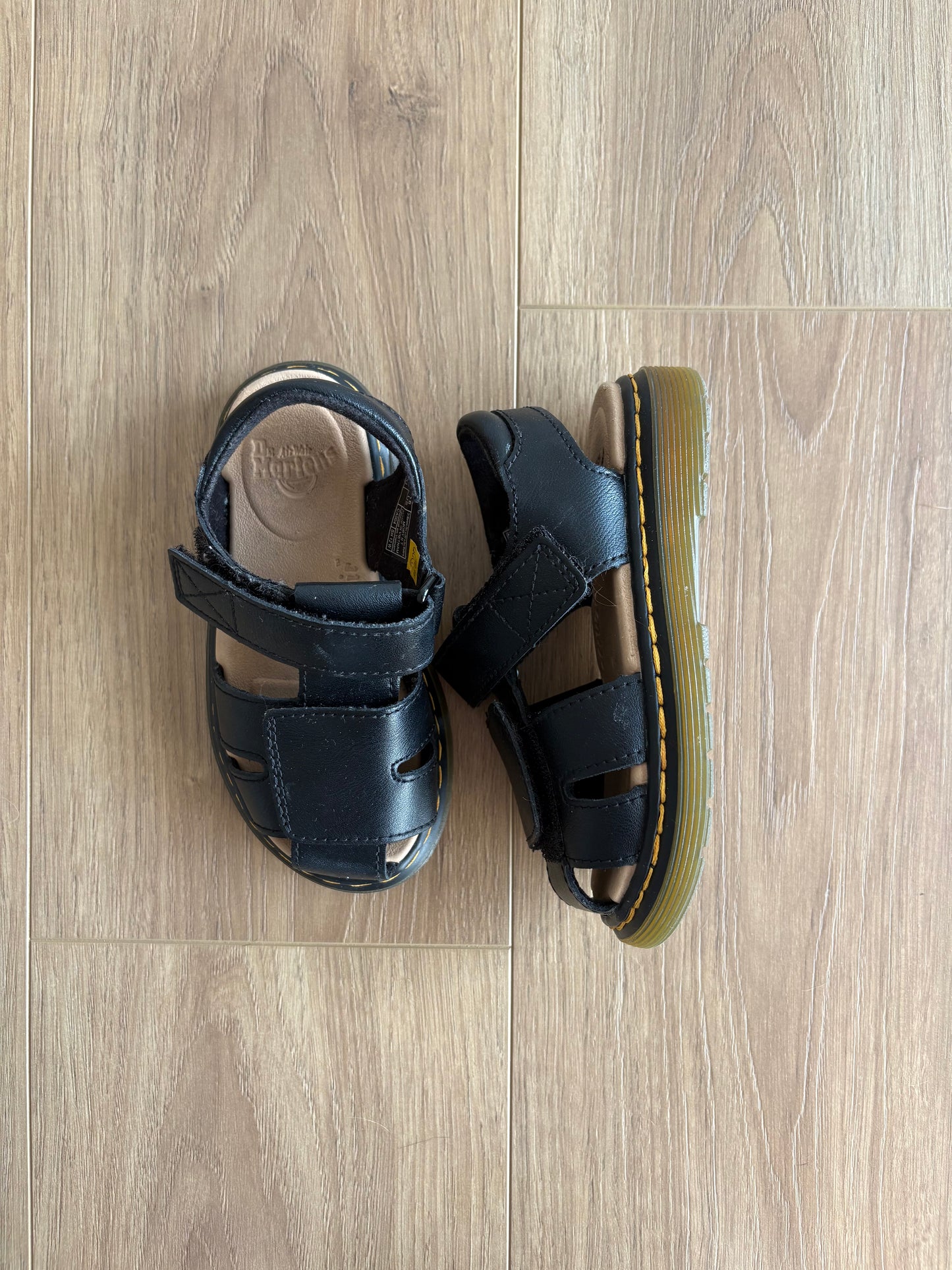 *Neuf* Sandale - Dr Martens - 8US