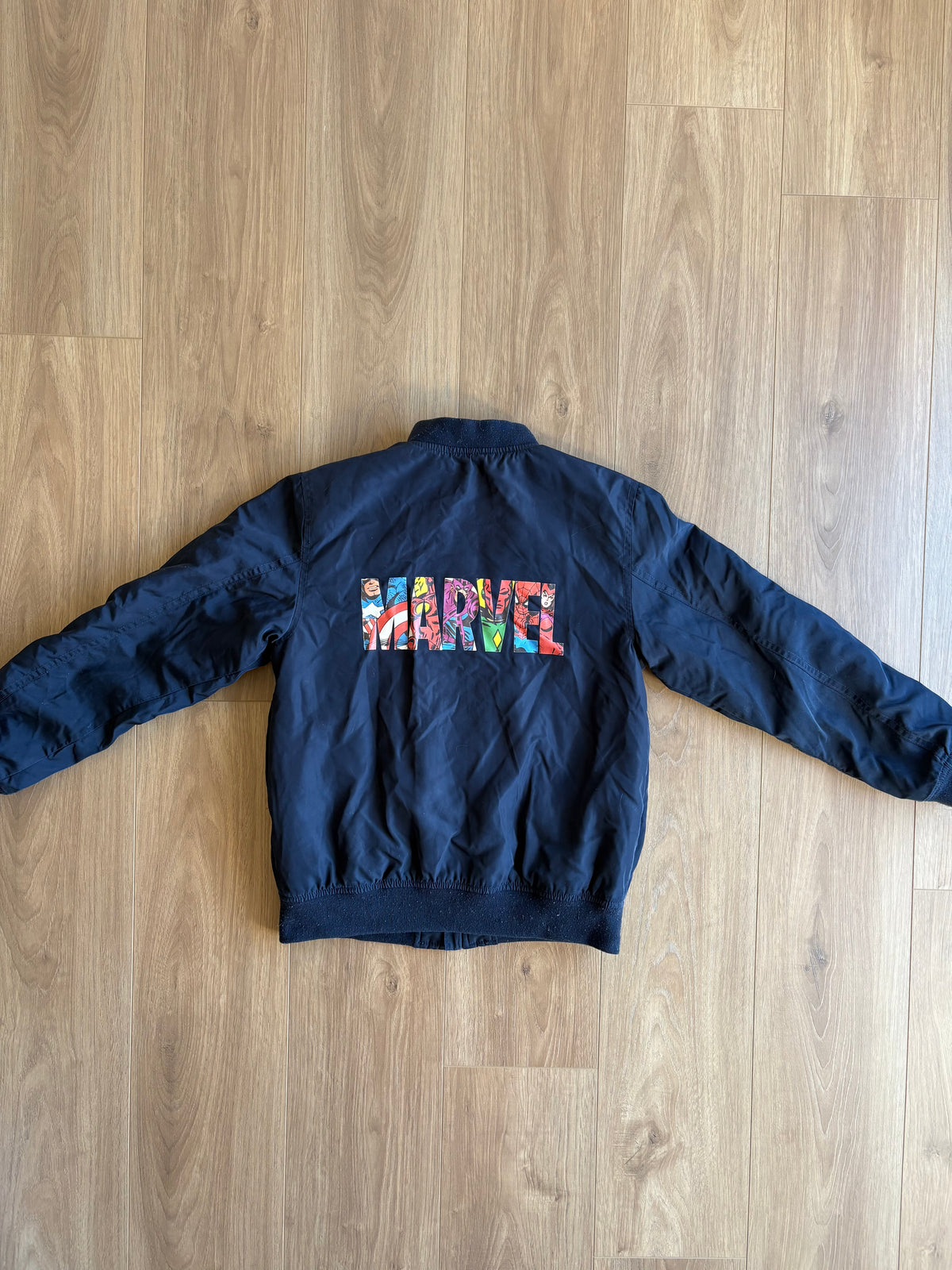 Manteau/Veste - H&M X Marvel - 6/8 ans (voir le dos)