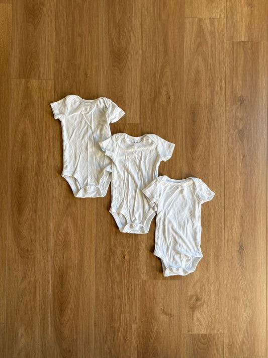 *léger imparfait* Lot Cache-couche - Carter’s - 9 mois